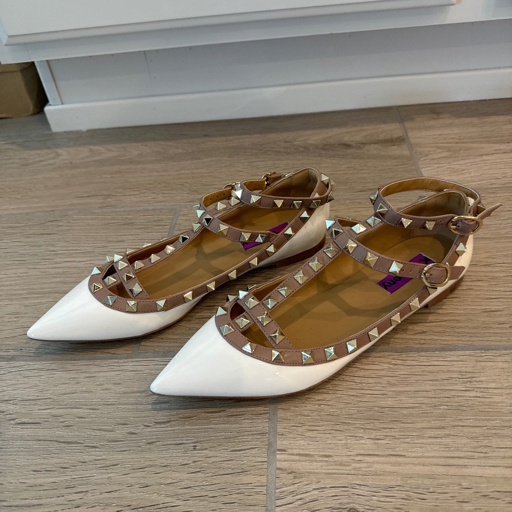 Women’s shoes